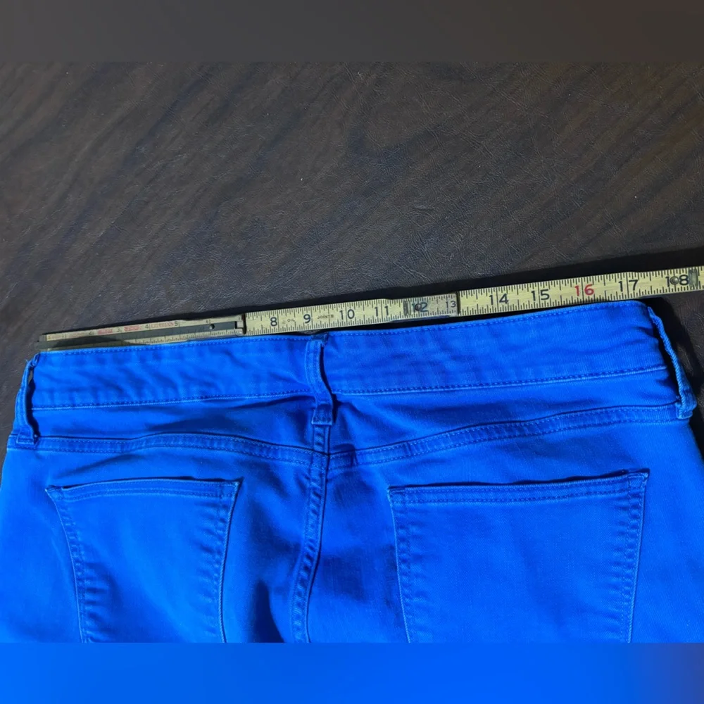 St. John's Bay Bright Blue Cropped Women's Jeans - Picture 6 of 6